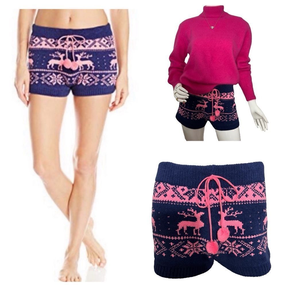 Betsey Johnson Festival Reindeer Winter Christmas Sweater Shorts -- M